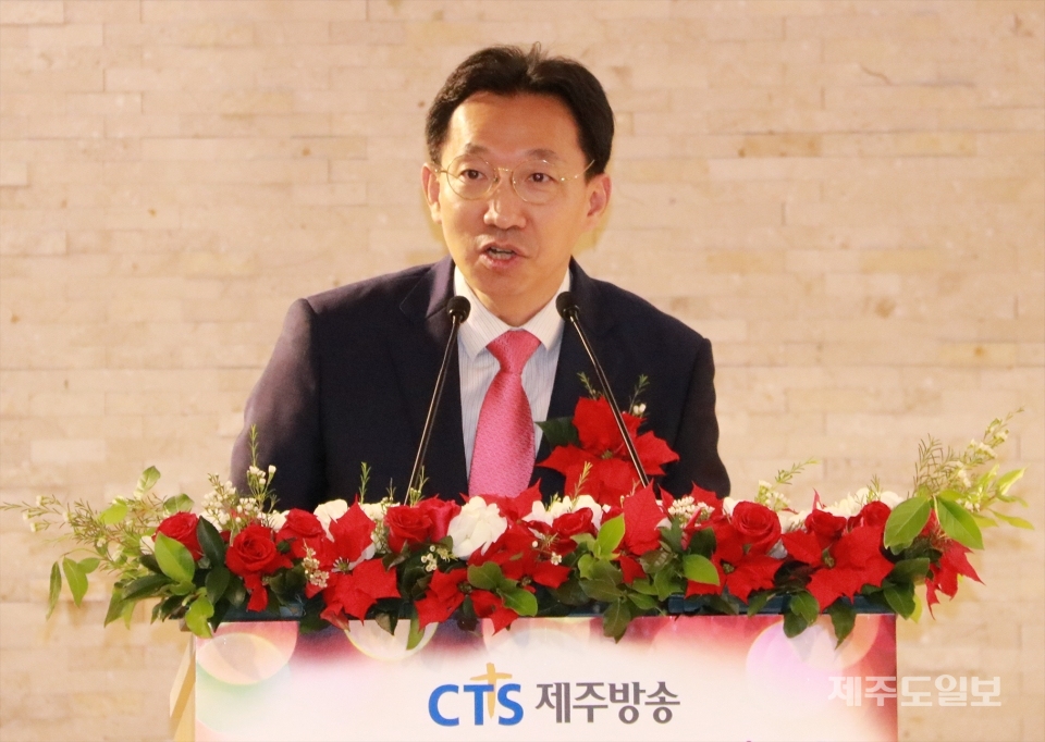 CTS제주방송 운영이사장 류정길 목사가 감사인사를 전하고 있다