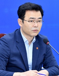 강성민 제주도의회 포스트 코로나 대응 특별위원회 위원장(제주시 이도2동 을·더불어민주당)