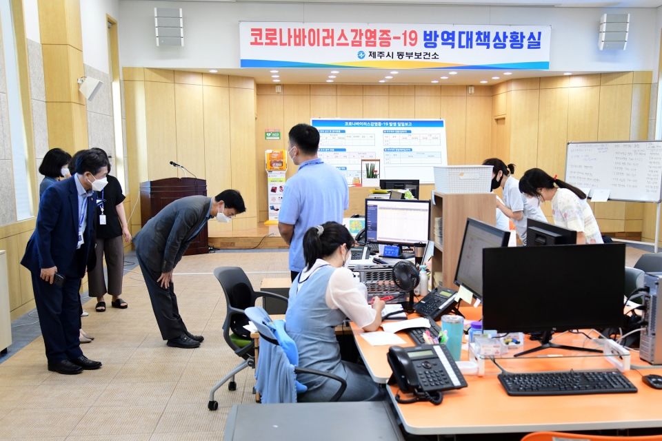 방역 현장을 격려차 방문한 이석문 교육감