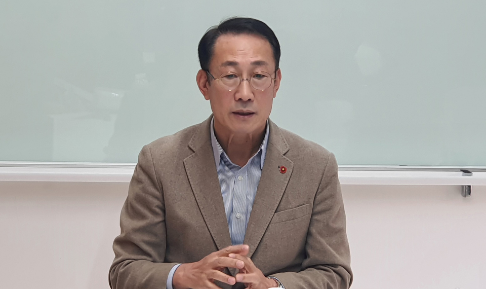 고창근 전 제주교육청 교육국장은 이날 인터뷰에서