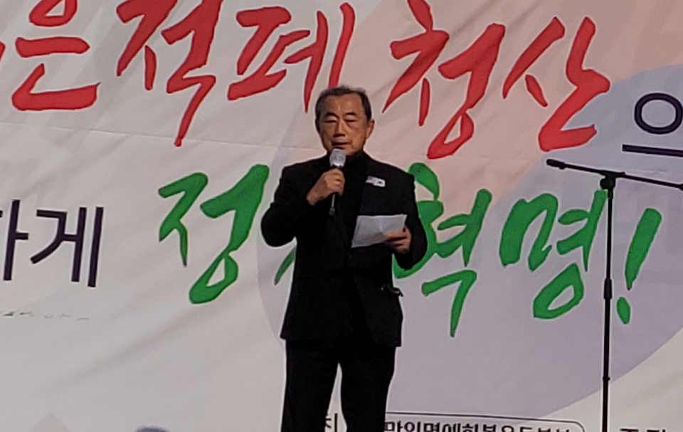 문고문은 “2015년에 발표된 우리 군의 북핵 방어 작전계획은 3단계인데, 첫째, 발사 징후가 포착되면 발사 전에 선제타격 하고, 둘째, 선제타격에 실패하면 발사 후에 공중요격하고, 셋째, 공중요격도 실패하면 대량응징보복 하는 것”이라고 했다.(사진제공=우리공화당 제주도당)