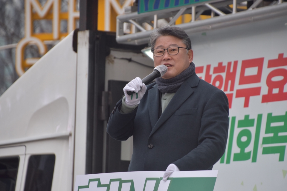 우리공화당 조원진 대통령 후보는 26일, 서울 총집결 집중 유세를 이어갔다.(사진제공=우리공화당)