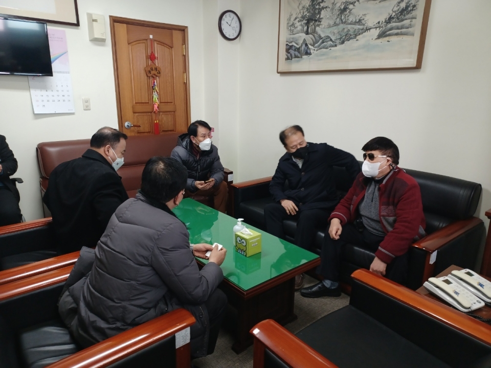 간담회 사진