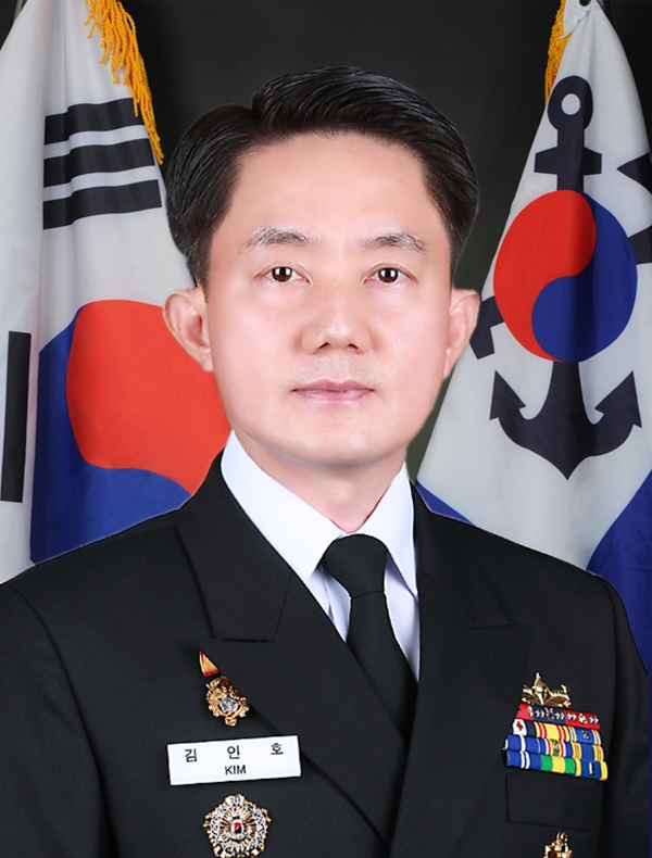 김인호 제12대 해군7기동전단장