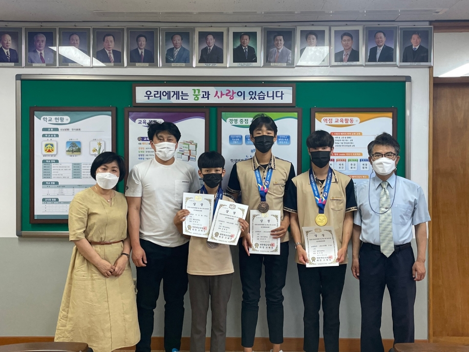제47회 KBS배 전국레슬링대회에서 임수현 금메달 쾌거