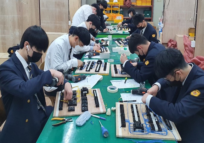 제주형 자율학교를 통한 자격증 취득률 대폭 상승한 것으로 나타났다.
