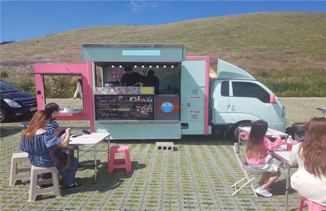 푸드트럭 사진= 제주시 제공