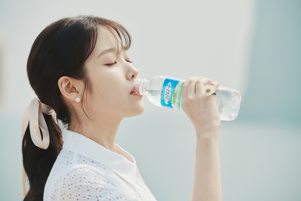 삼다수 모델 아이유