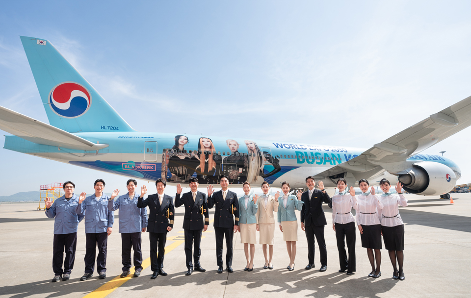 대한항공은 5월 3일(수) 오전 인천국제공항 항공기 격납고(Hangar)에서 ‘2030부산세계박람회 대한항공 특별기 공개행사’를 가졌다.