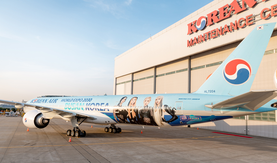 대한항공은 5월 3일(수) 오전 인천국제공항 항공기 격납고(Hangar)에서 ‘2030부산세계박람회 대한항공 특별기 공개행사’를 가졌다.