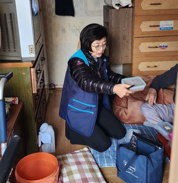 은성종합사회복지관, 「혼디 밑반찬 꾸러미」 사업 진행