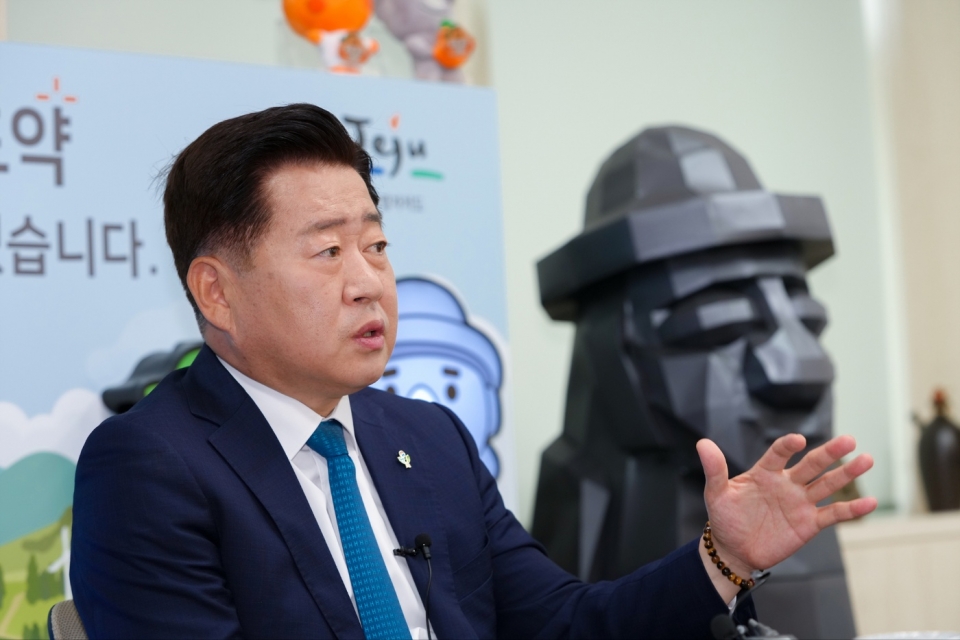 오영훈 제주도지사는 5일 출입기자단과의 간담회에서 “화북공업지역 이전과 관련해 주민동의 받지 않고 옮기는 것은 불가능할 것”이라고 밝혔다. (사진제공=제주도)