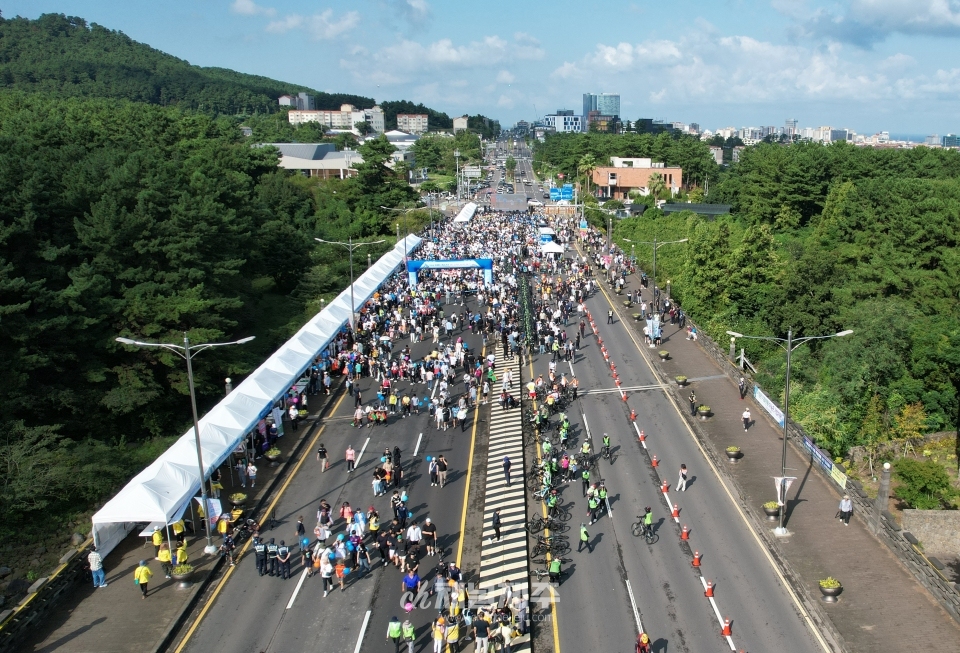 차 없는 거리 걷기 행사(사진제공=제주도)