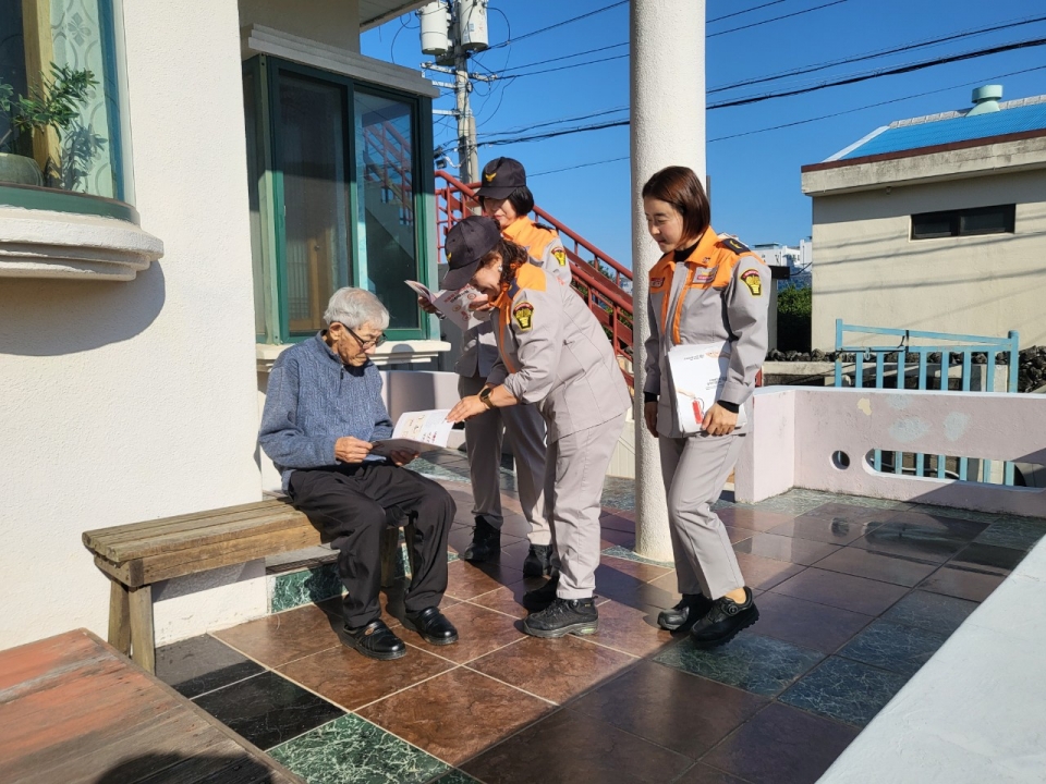 노형여성의용소방대, 불법소각 예방 119안전순찰단 운영