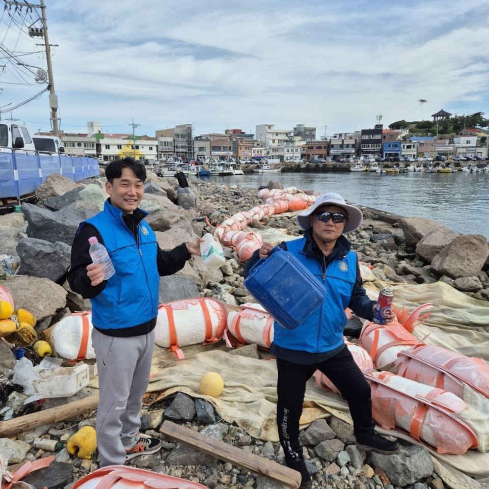 제주돌담로타리클럽, 추자도 해안가 환경정화활동 실시