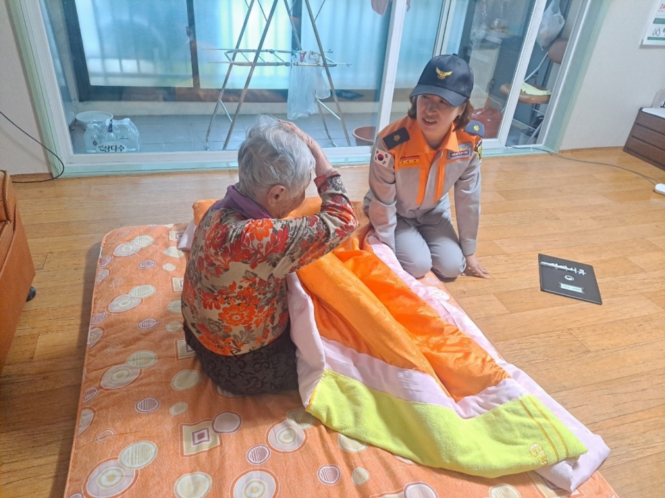 노형의용소방대, 수호천사 노인돌봄서비스 운영