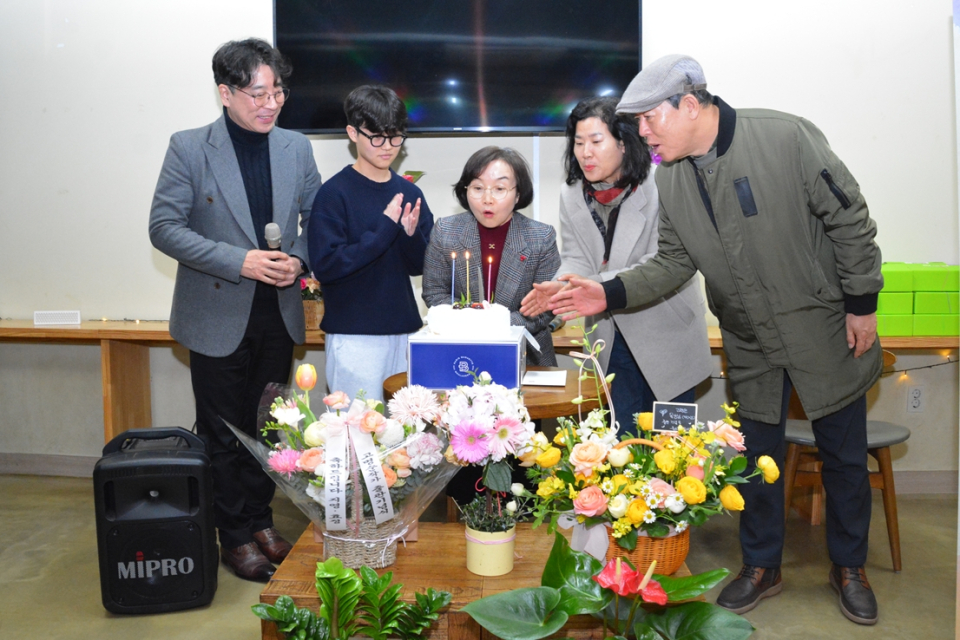 고명순 작가의 동화 《1979 삼미상회》 출판기념회