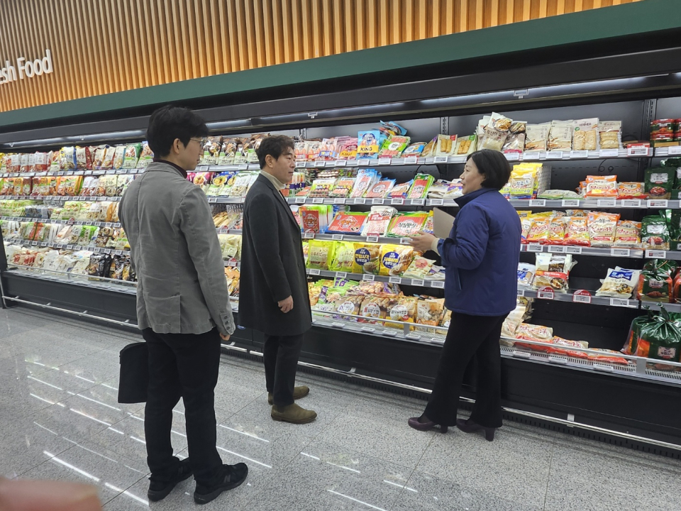 농협 제주검사국, 설 명절 대비 하나로마트 식품안전 특별 점검