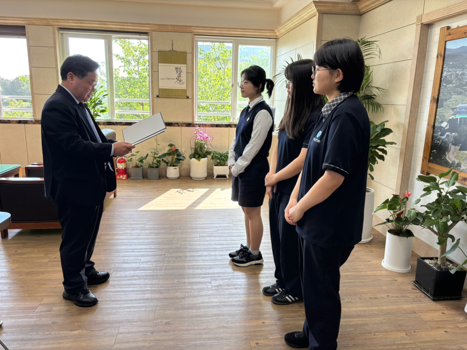 이번 대회는 4월 7일(월)부터 11일(금)까지 개최되었으며, 도내 각 고등학교의 재능 있는 학생들이 기술과 창의력을 겨뤘다.특히 주목할 만한 성과는 제주중앙고등학교가 애니메이션 직종에서 금·은·동메달을 모두 휩쓴 것이다.