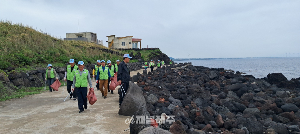전몰군경유족회 제주도지부, 한림읍 비양도 3.5km 해안 정화