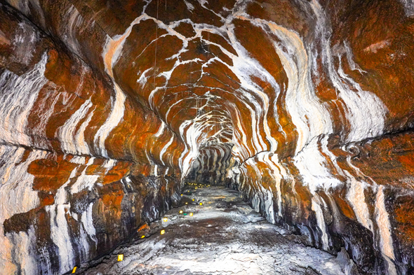 동굴내부 경관_Internal scenery of lava tube(용천동굴)